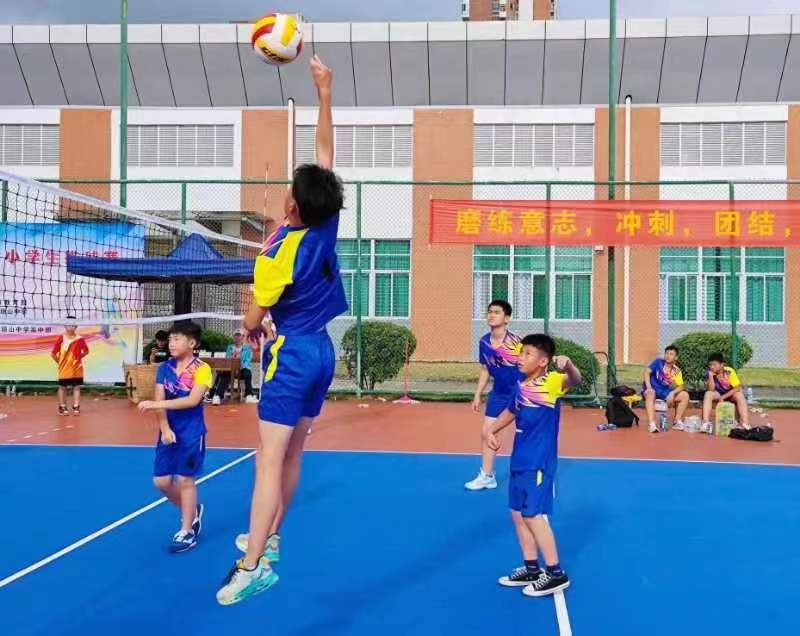 排球点燃激情,赛场挥洒青春――海南师范大学实验小学参加2022年海口市中小学生排球赛