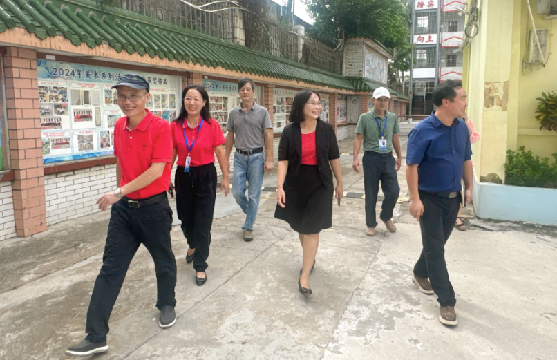 海南师范大学韩小雨一行到竞彩足球
 检查台风“摩羯”后复学工作