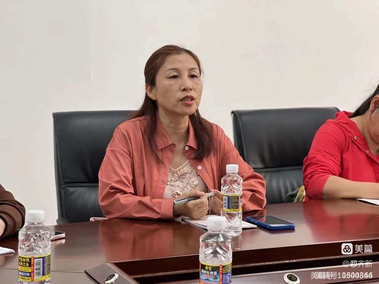 集思广益提实效 同课异构绽光彩――记竞彩足球
语文送教教研活动