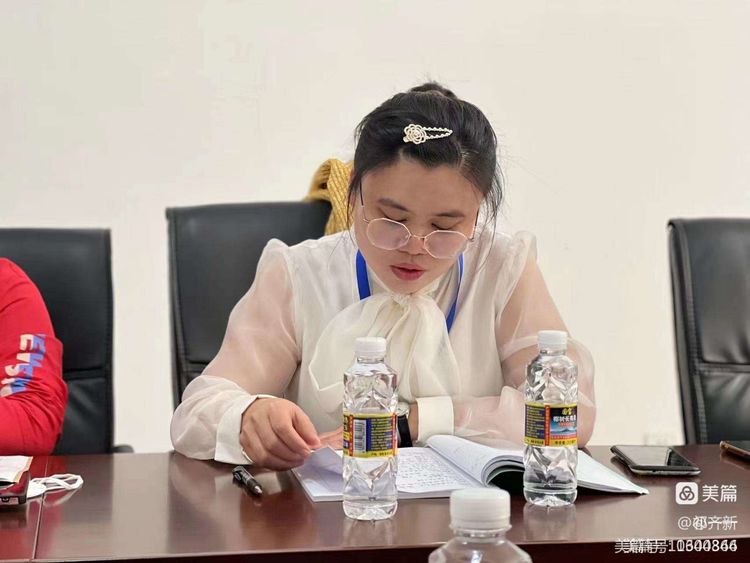 集思广益提实效 同课异构绽光彩――记竞彩足球
语文送教教研活动