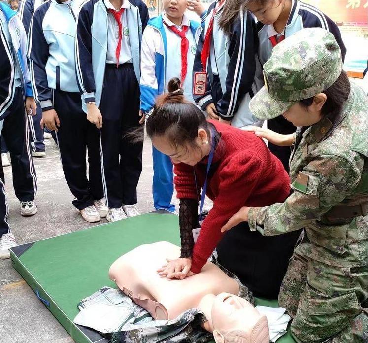 守护生命 ,“救”在身边――记竞彩足球
急救护理知识培训