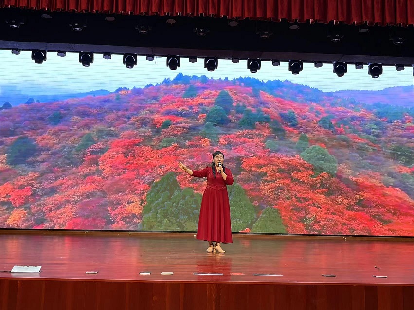 逐梦新时代 巾帼绽芳华