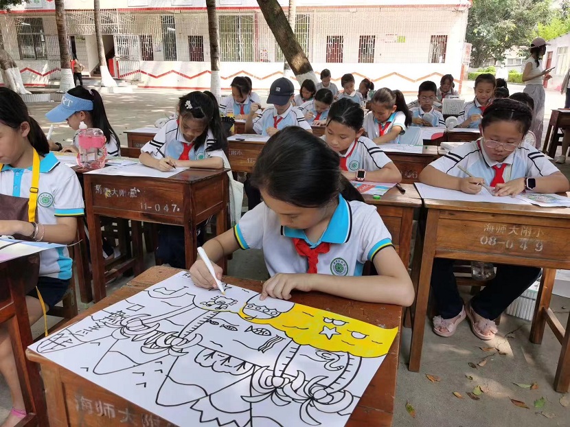 竞彩足球app开展庆“六·一”现场绘画、书法比赛